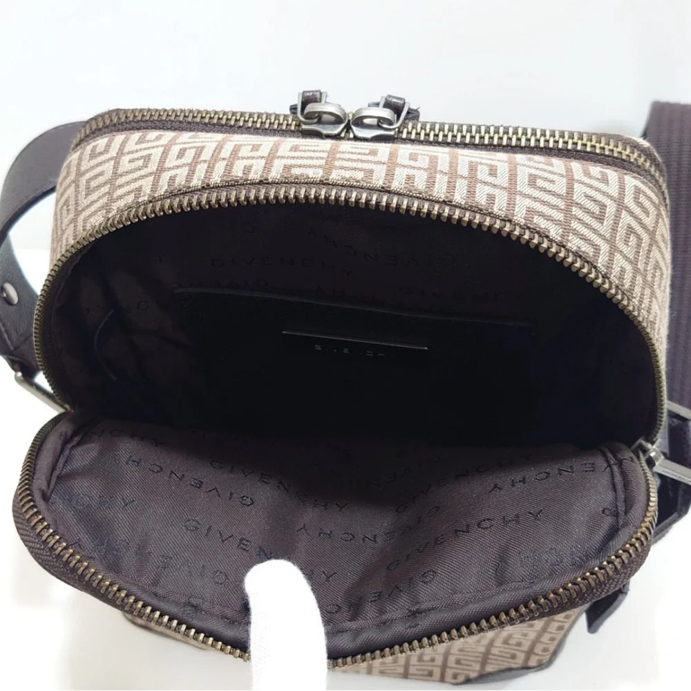 Givenchy excellent normal