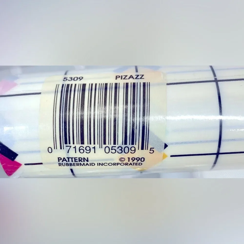 Rubbermaid nos 90s
