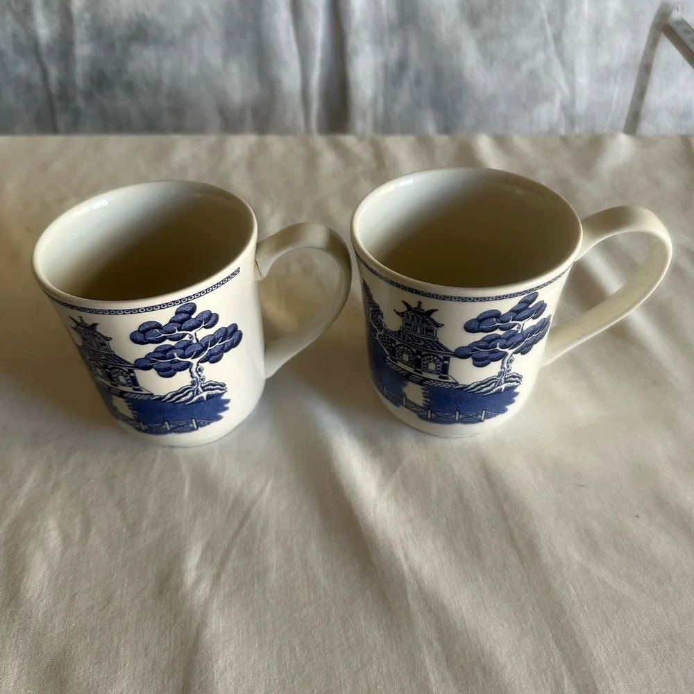 SET OF 2 COFFEE MUGS VINTAGE MADE IN ENGLAND CHURCHILL WILLOW BLUE