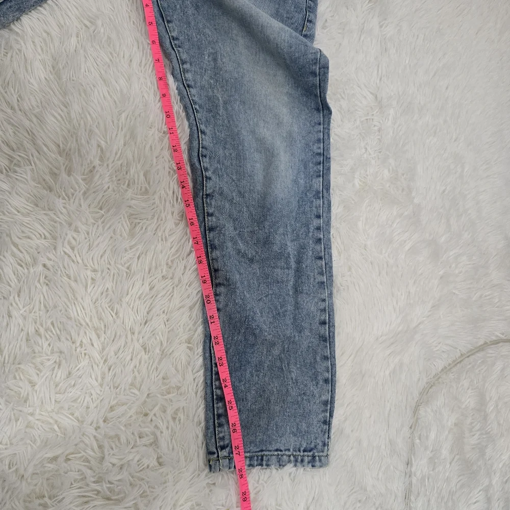 Boohooman size 32