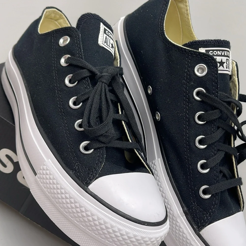 Converse WMNS CTAS LIFT OX BLACK/WHITE/WHITE 560250C Platforms Sneakers