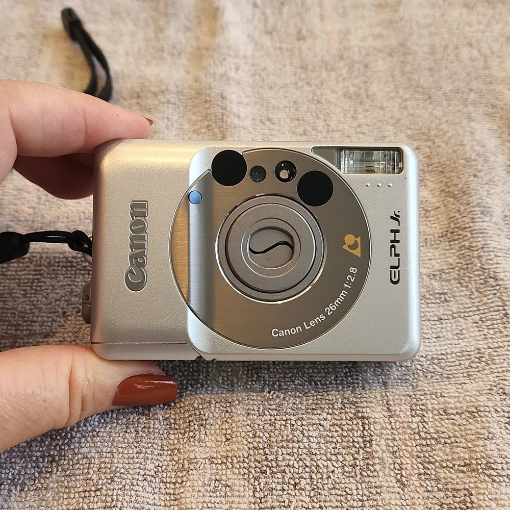 Canon Elph Jr Camera