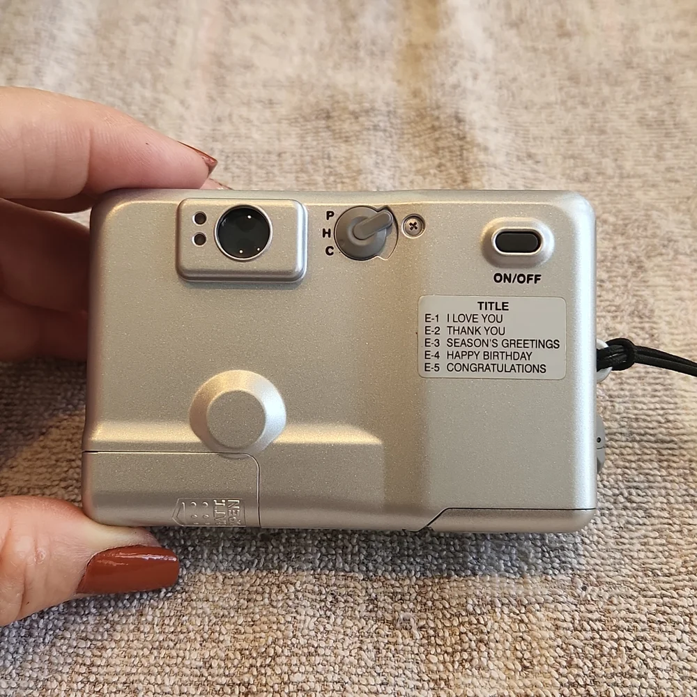 Canon selling camera