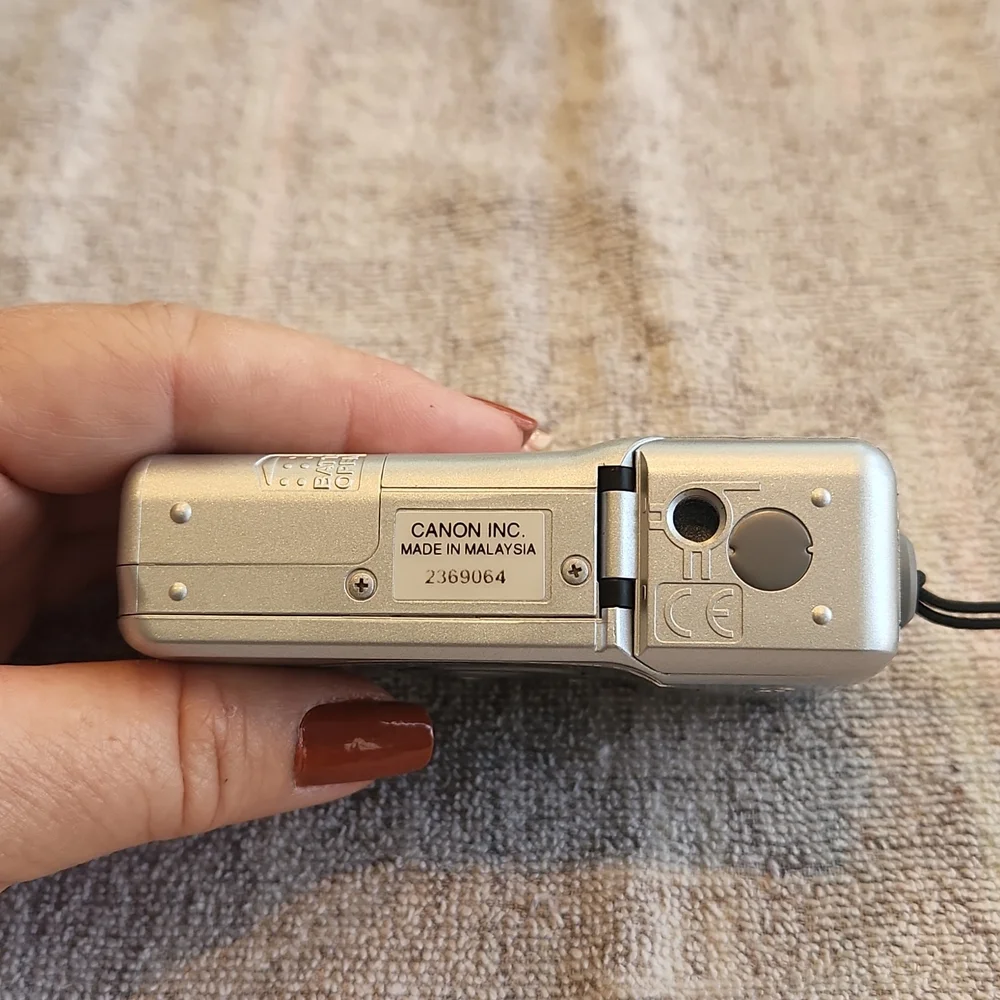Canon selling camera
