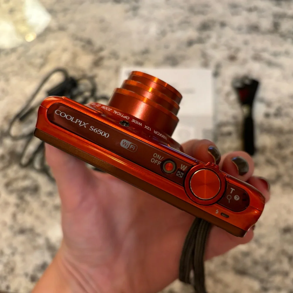Nikon reposhing this