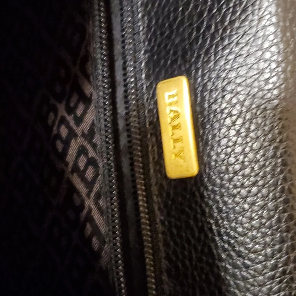 Bally crossbody business