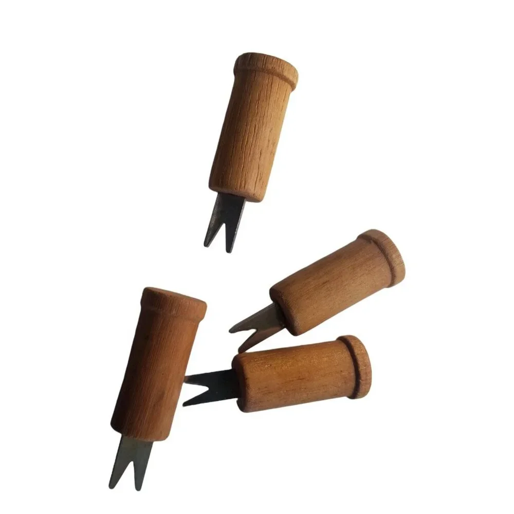 Unbranded wood handle