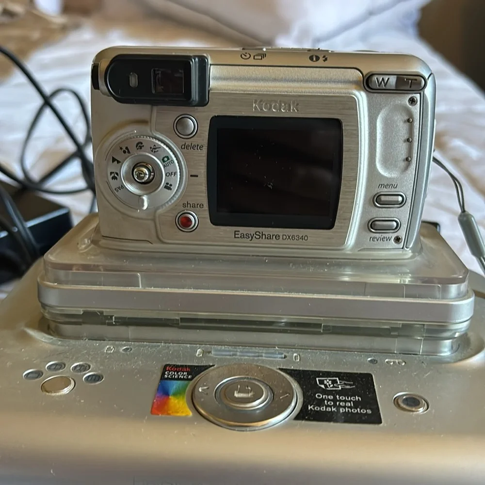 Kodak EasyShare with lots of accessories