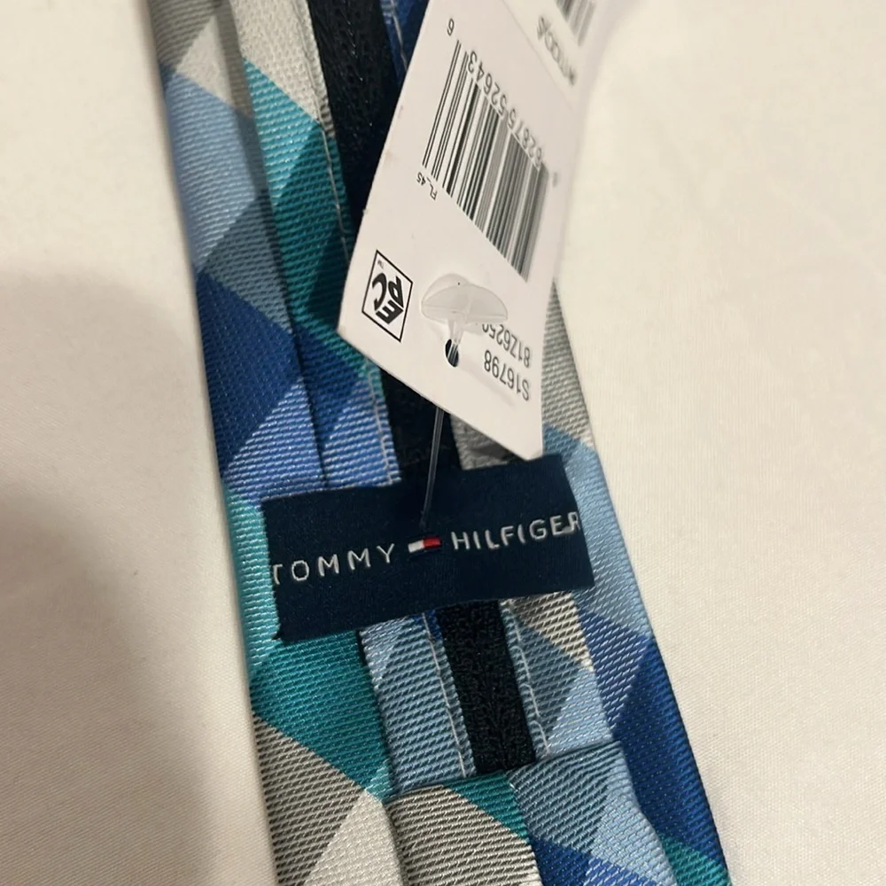 TOMMY HILFIGER BOYS TIE, ZIP UP