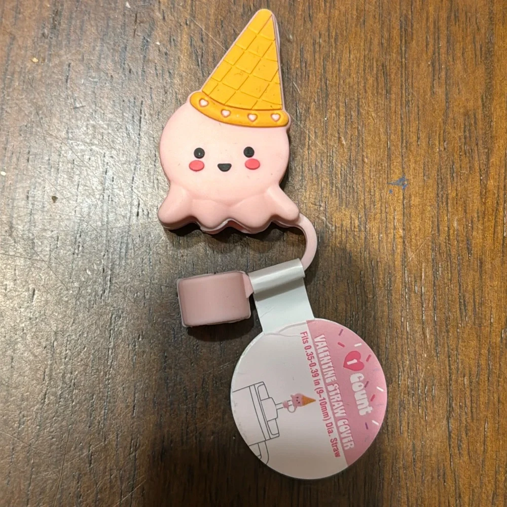 NEW Target Bullseye Playground Valentine’s Day ice cream cone Straw Cover