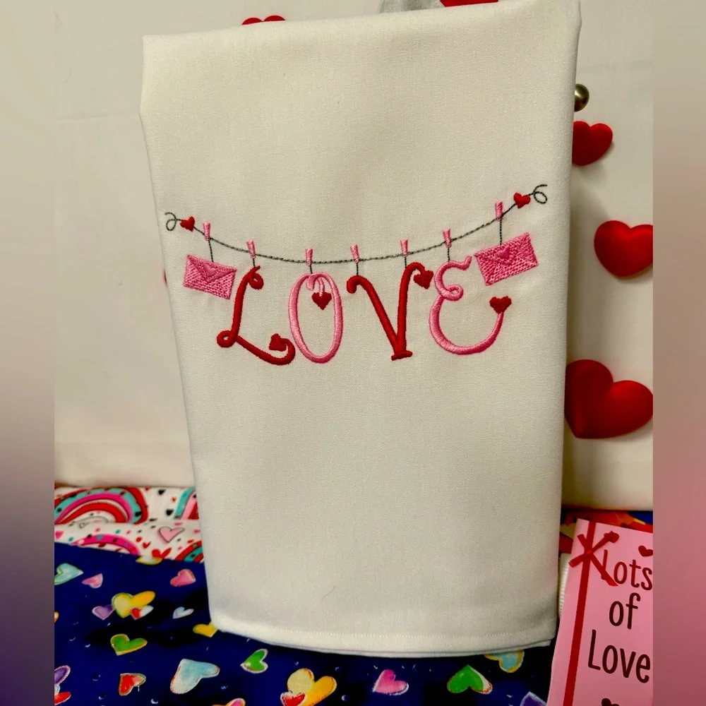 🥰 hanging on love 🥰