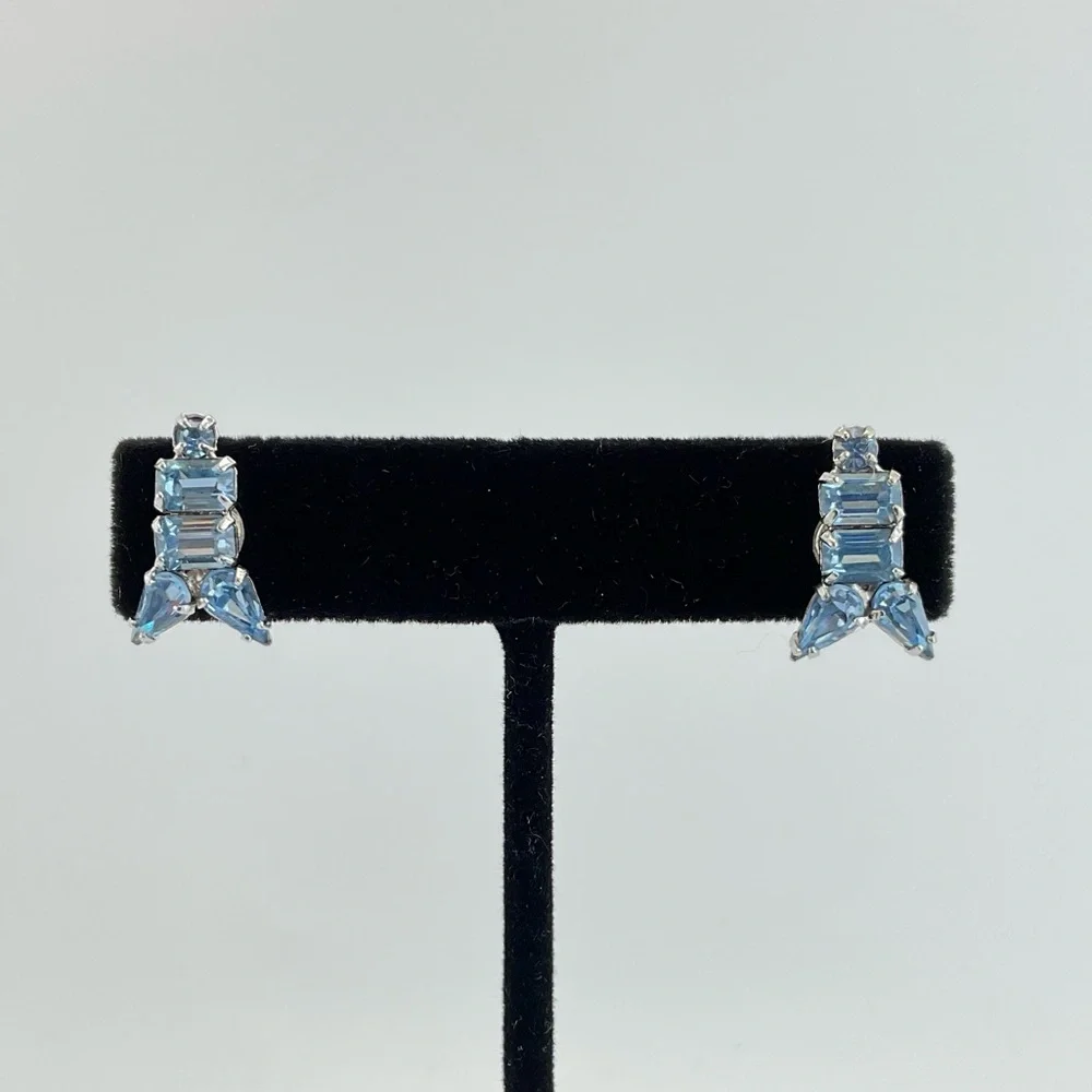 Vintage blue rhinestone