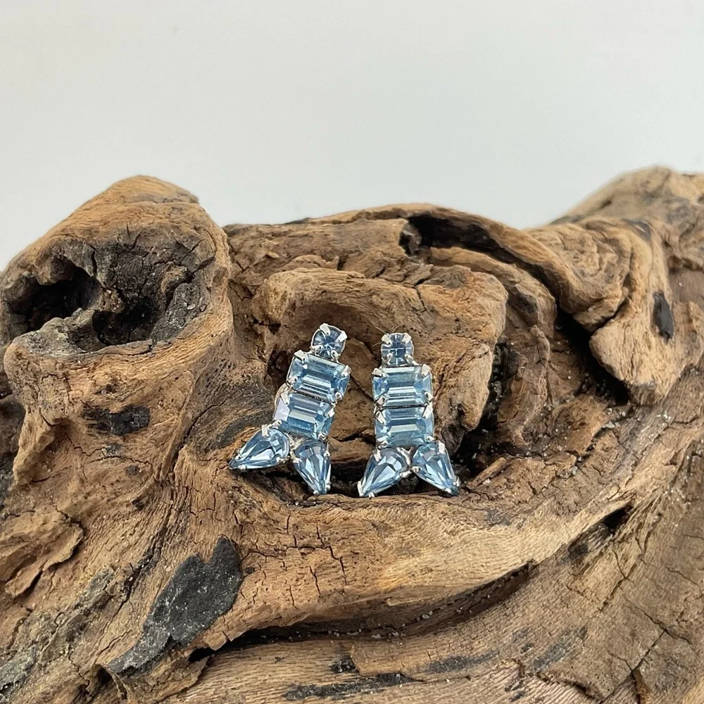 Vintage blue rhinestone