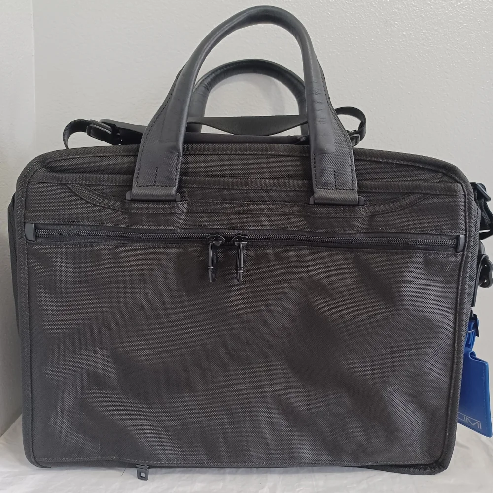 Tumi screen owned