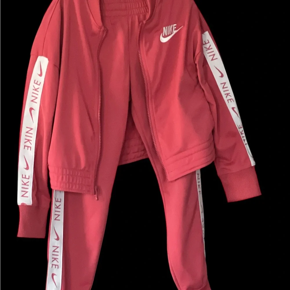 Nike girls size