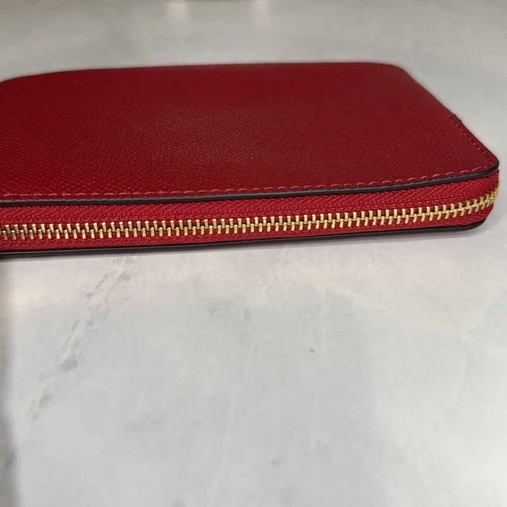 Coach nwt wristlet