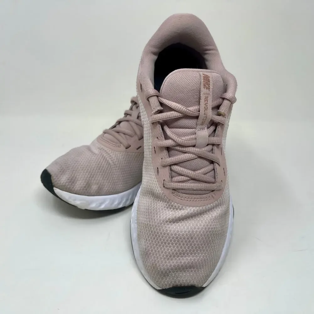 Nike revolution run