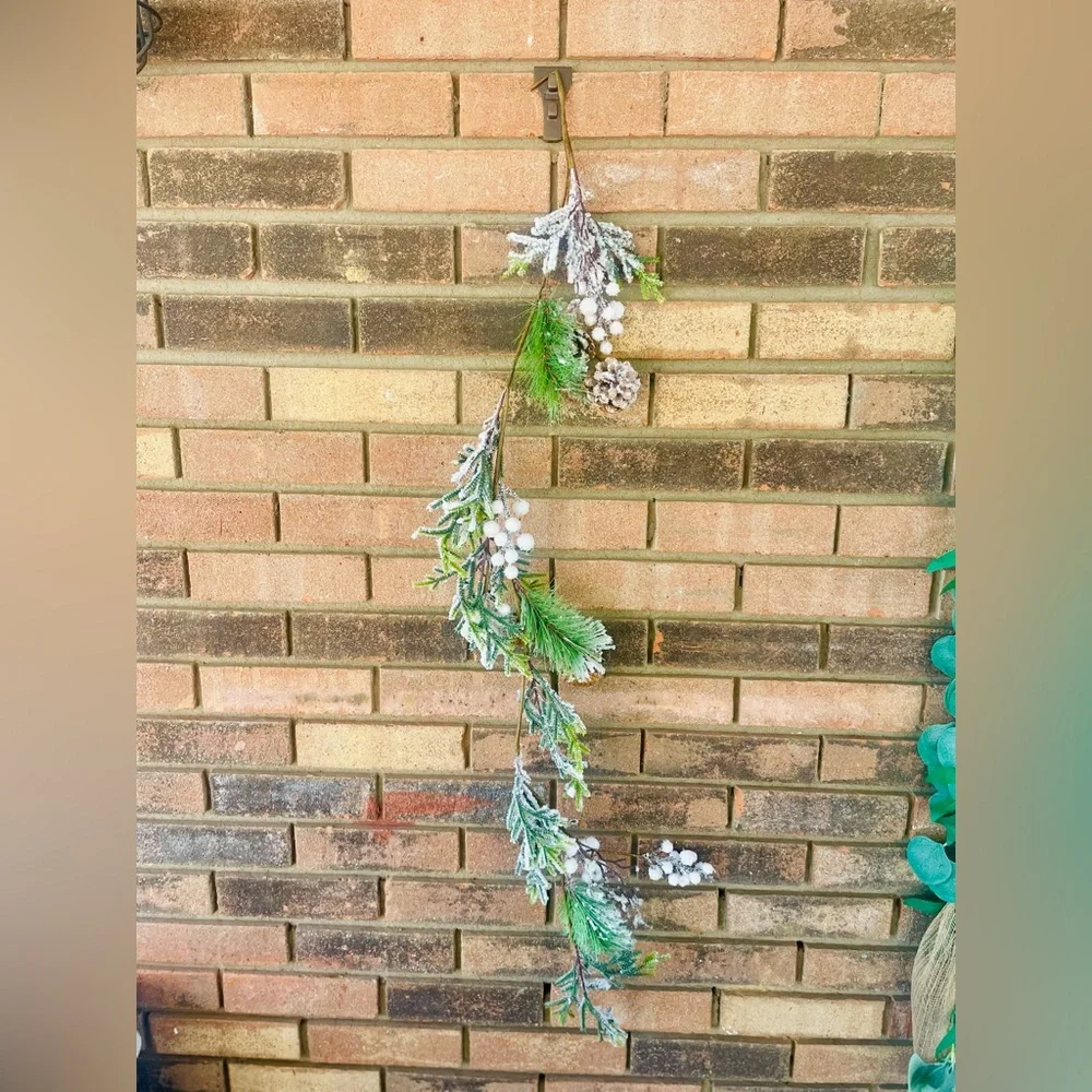 *Flocked Berry Pine Garland