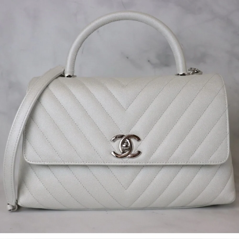 👜👜 LIKE NEW CHANEL Coco Handle Small Pearly White Caviar Leather SHW 👜👜