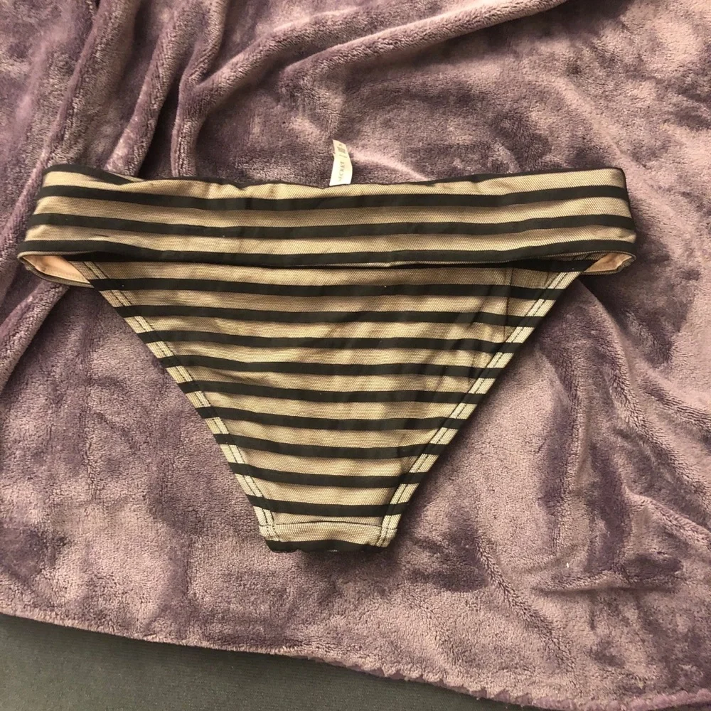 Victorias Secret small hole