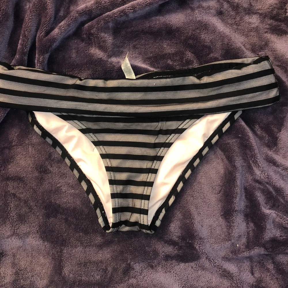Victorias Secret small hole