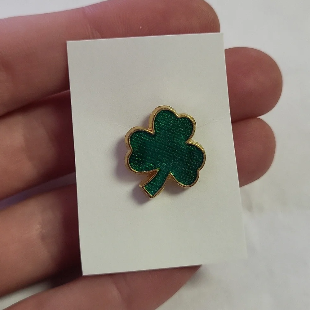 N/A vintage pin