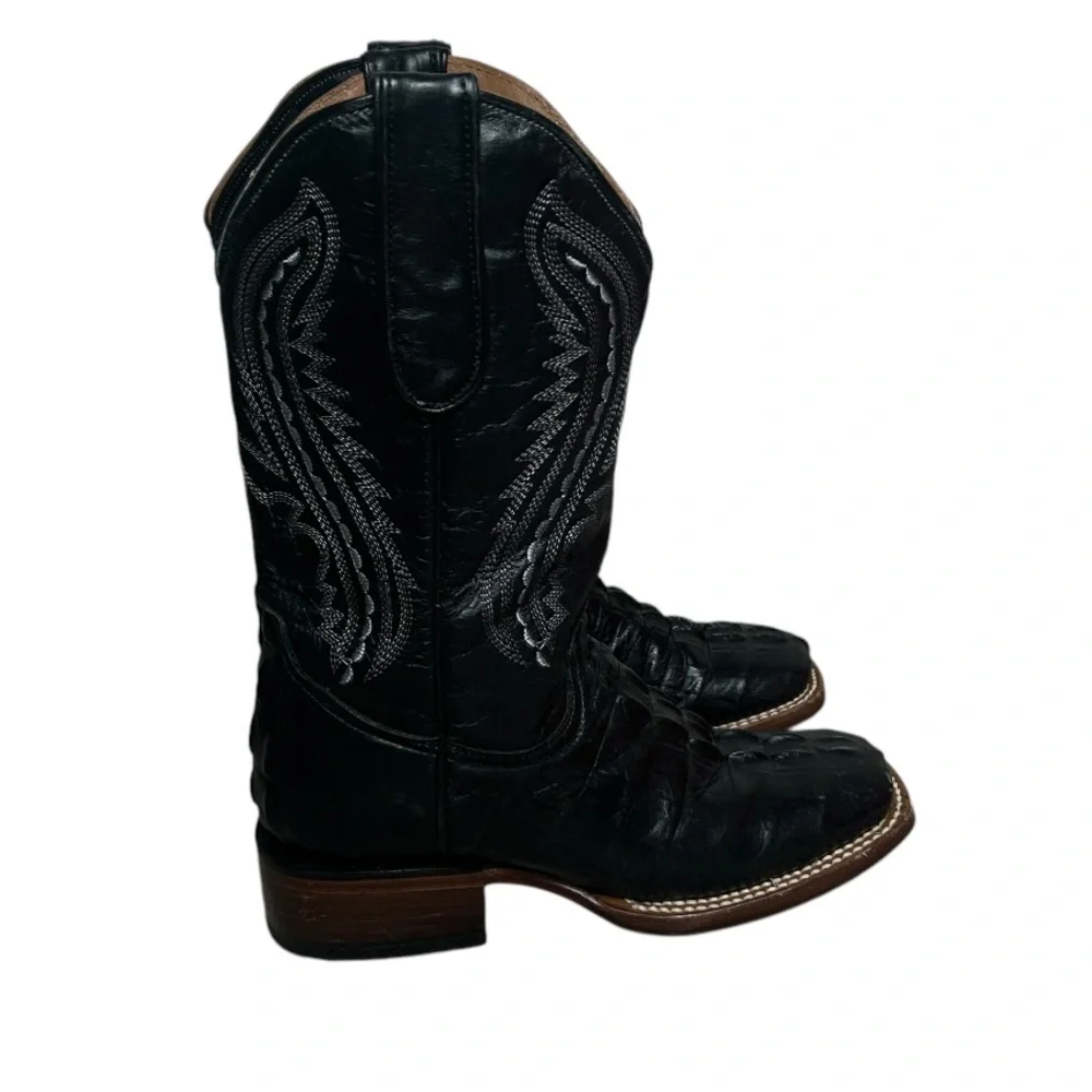 Tanner Mark features caiman