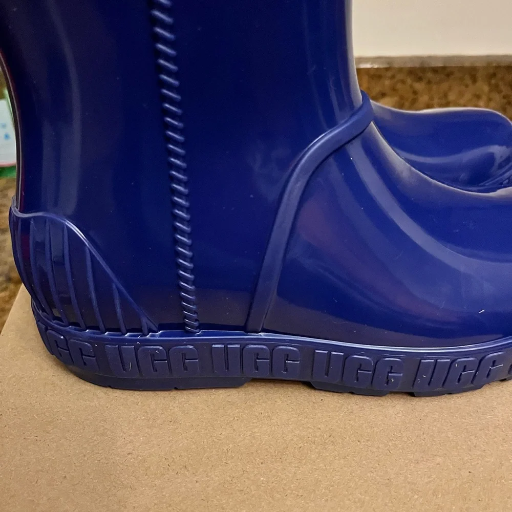 UGG brand new
