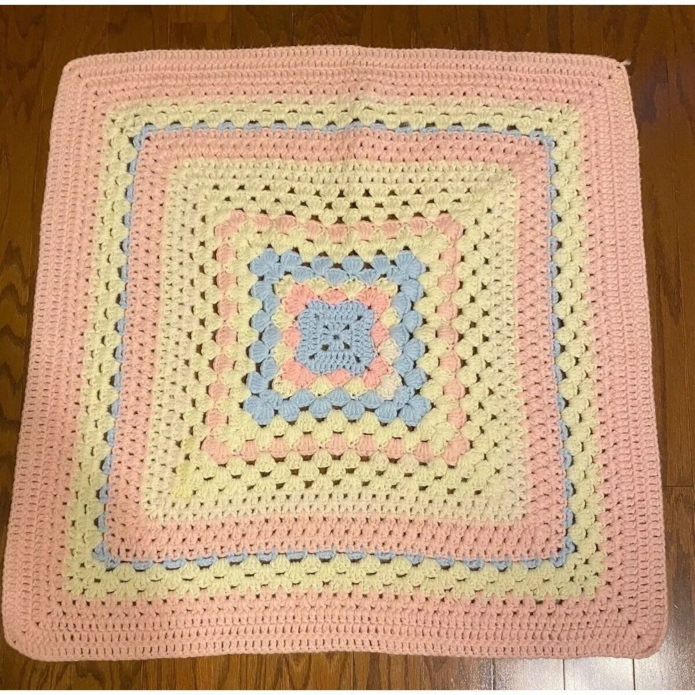 Vintage Handmade Crochet Knit Afghan‎ Throw Square Baby Blanket 28