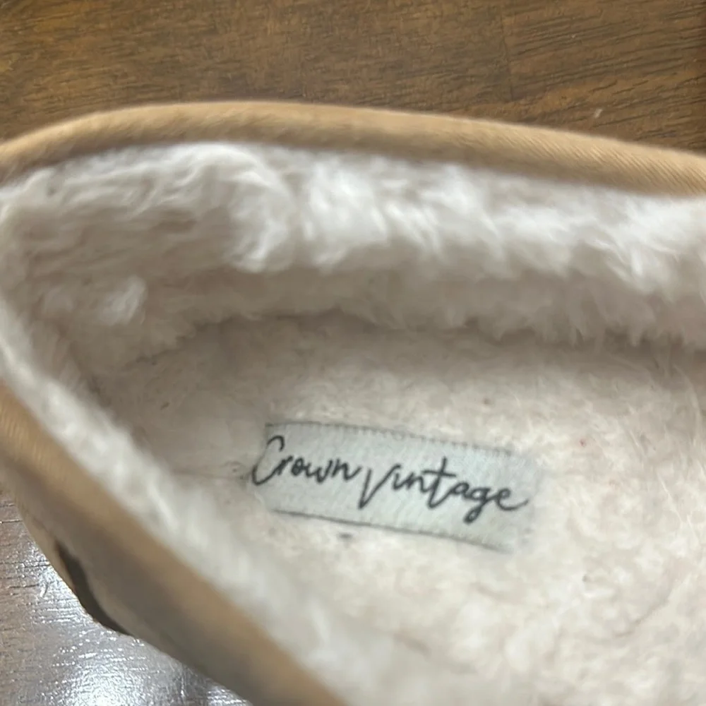Crown Vintage comfortable warm