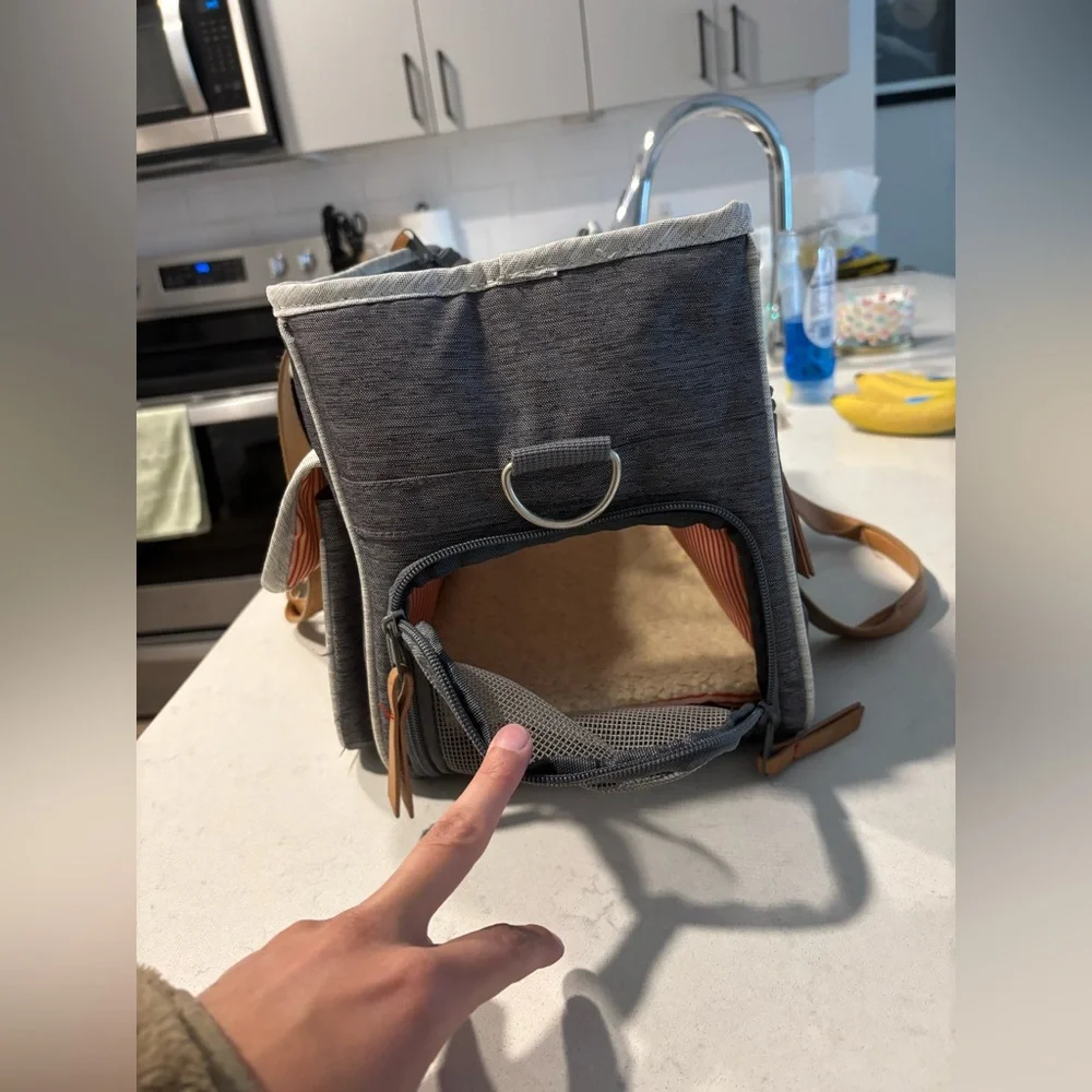 N/A pet purse