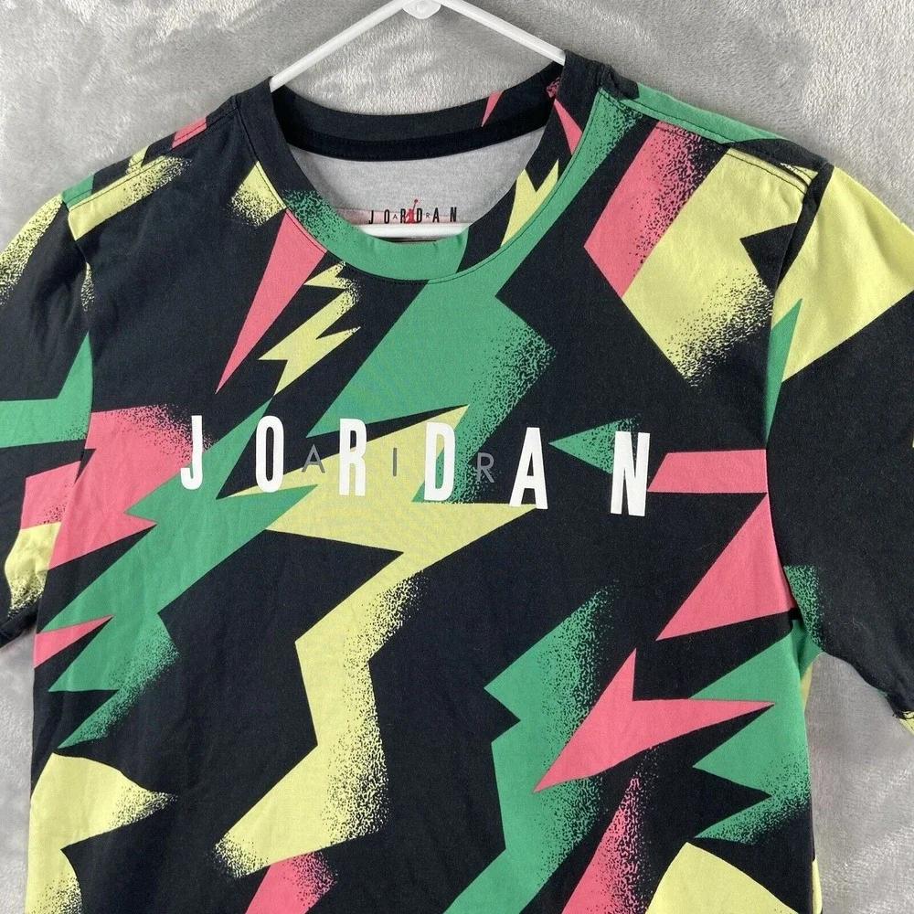 Air Jordan T-Shirt mens Small Standard Fit Multicolor Geometric Crew Neck Cotton