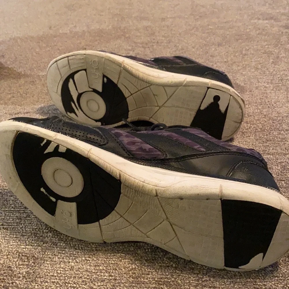 Ryka worn pictured