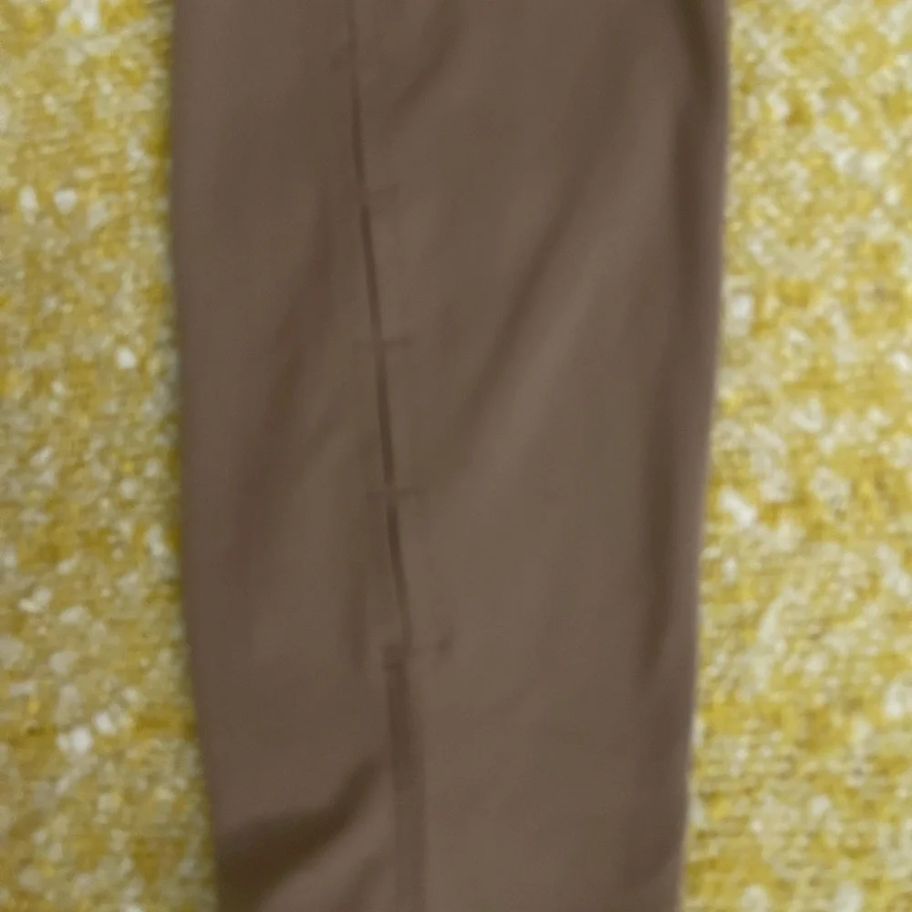 Brown High-Waisted Leggings