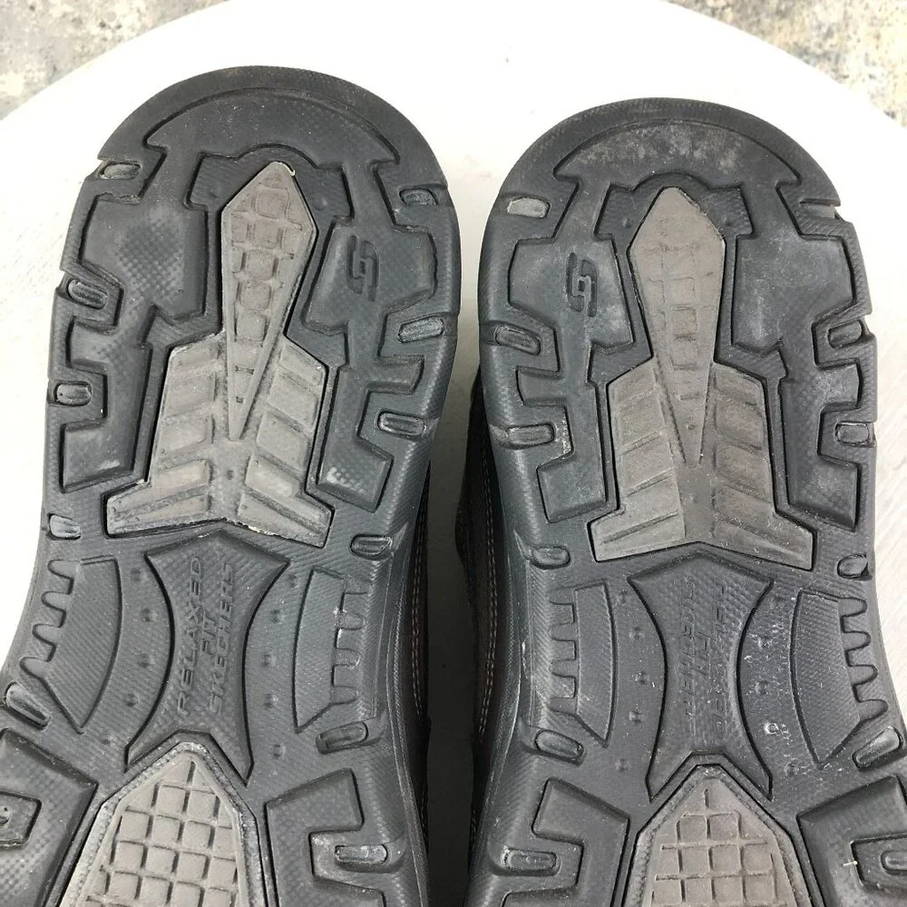 Skechers men dark