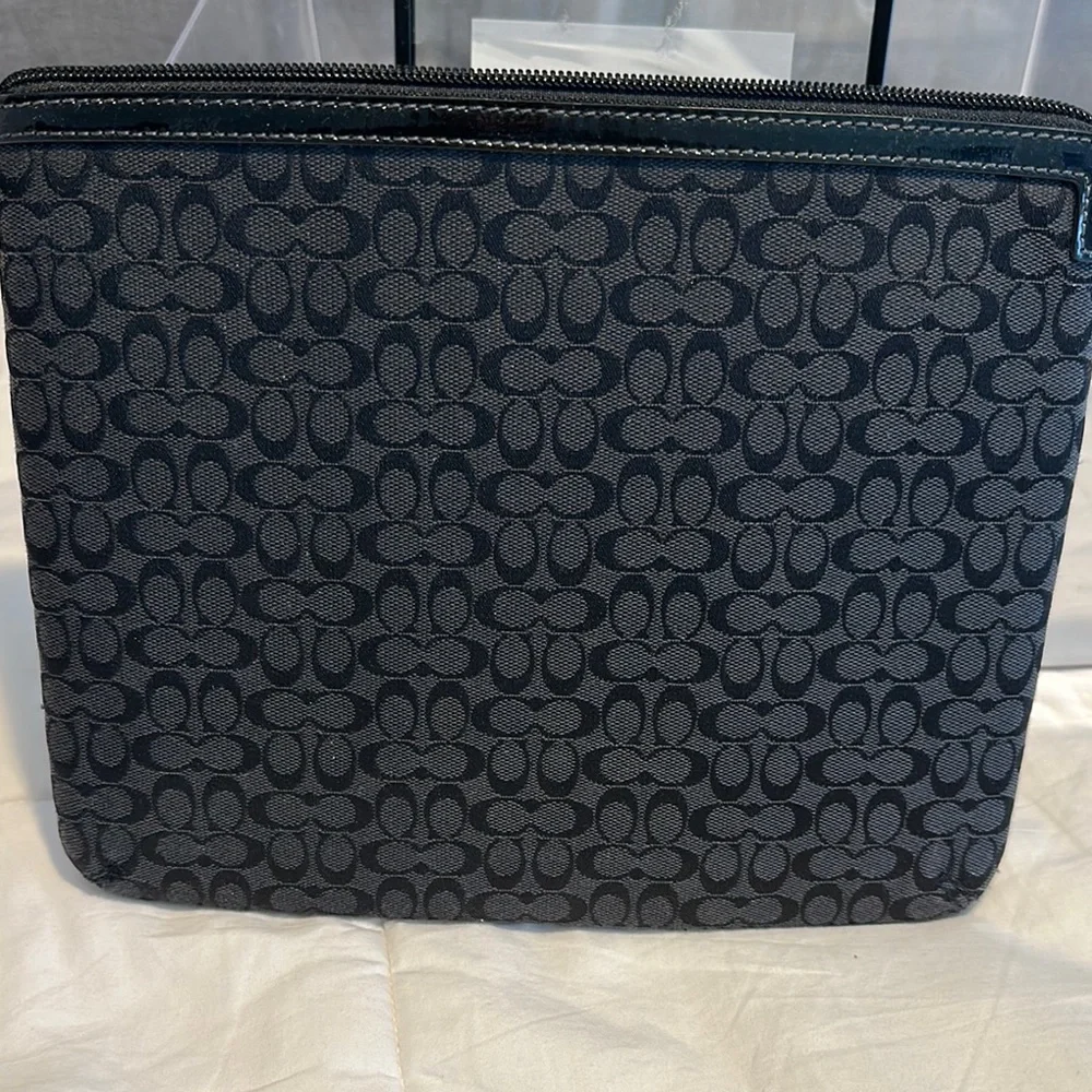 Coach stylish black