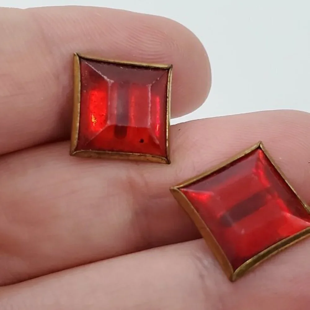 N/A vintage red
