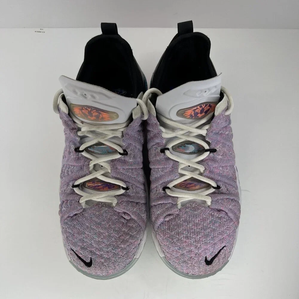 Nike LeBron XVIII 18 Youth Graffiti Pastel and Black Basketball Shoes Size 3.5Y