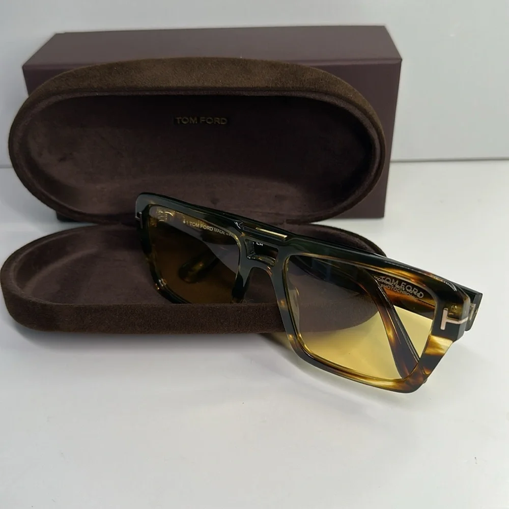 Tom Ford square new vary