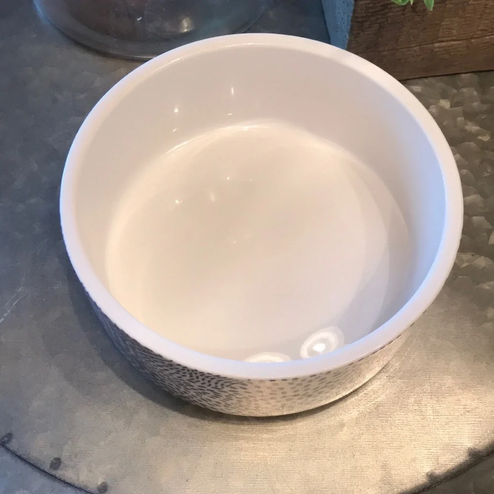 Modern Ceramic like new