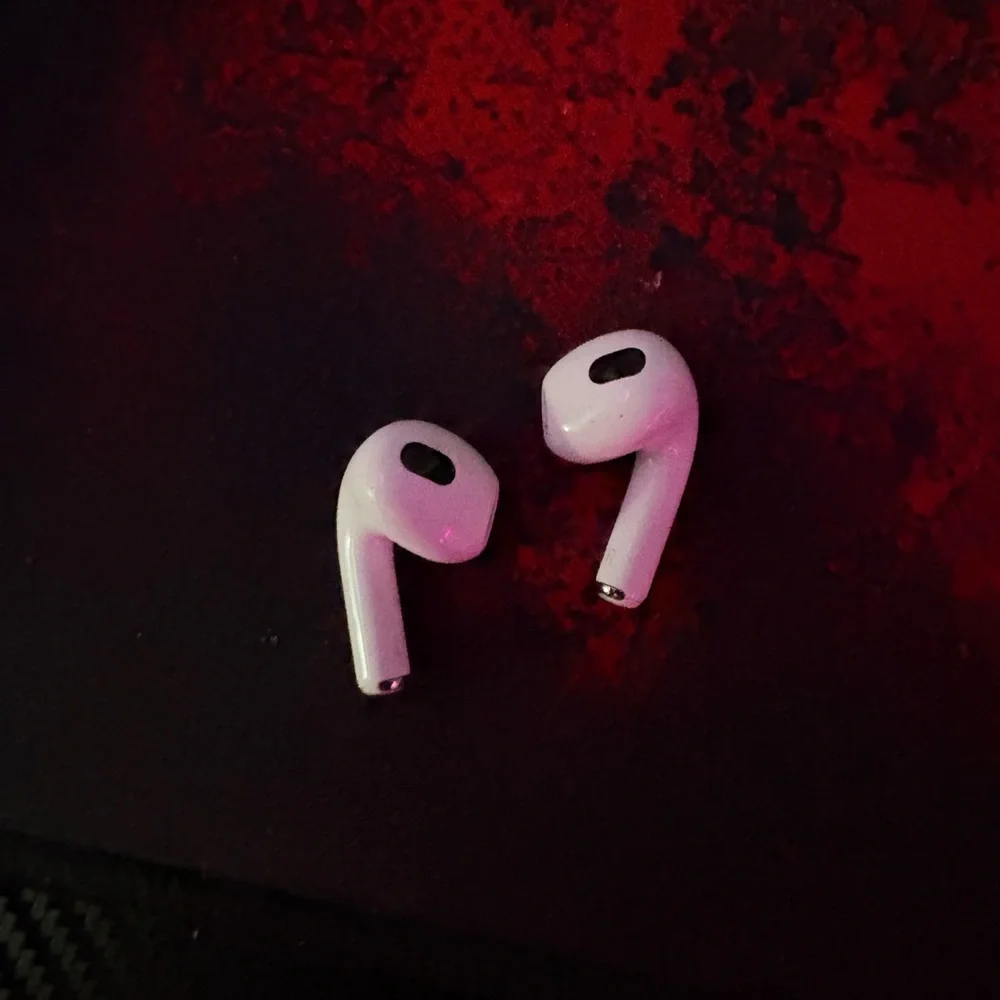 Apple wireless earbuds