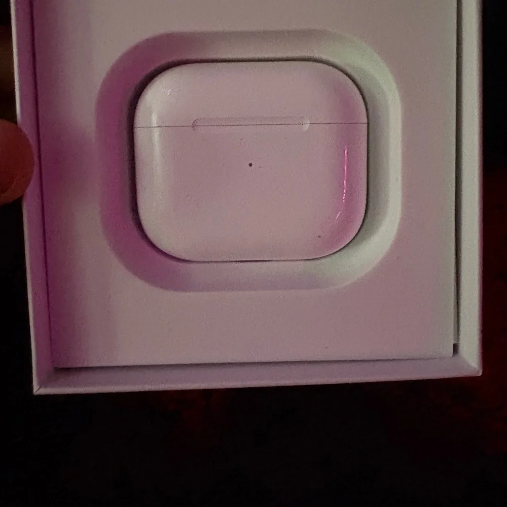 Apple wireless earbuds