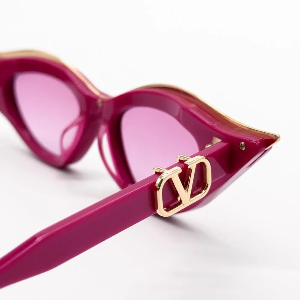 Valentino bridge goldcut brand
