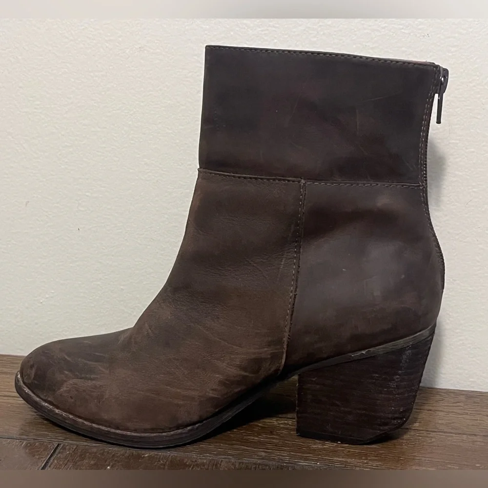 Jeffrey Campbell lightly poly zoom