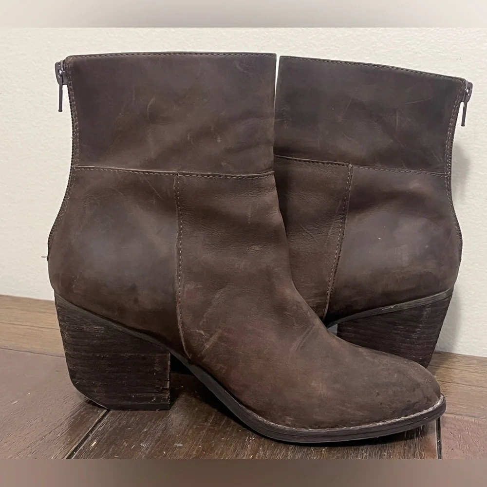 Jeffrey Campbell overall zoom please