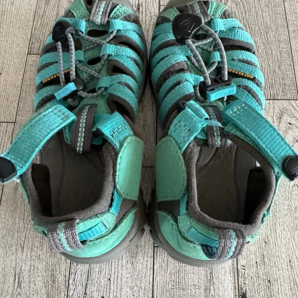 Keen whisper sandals