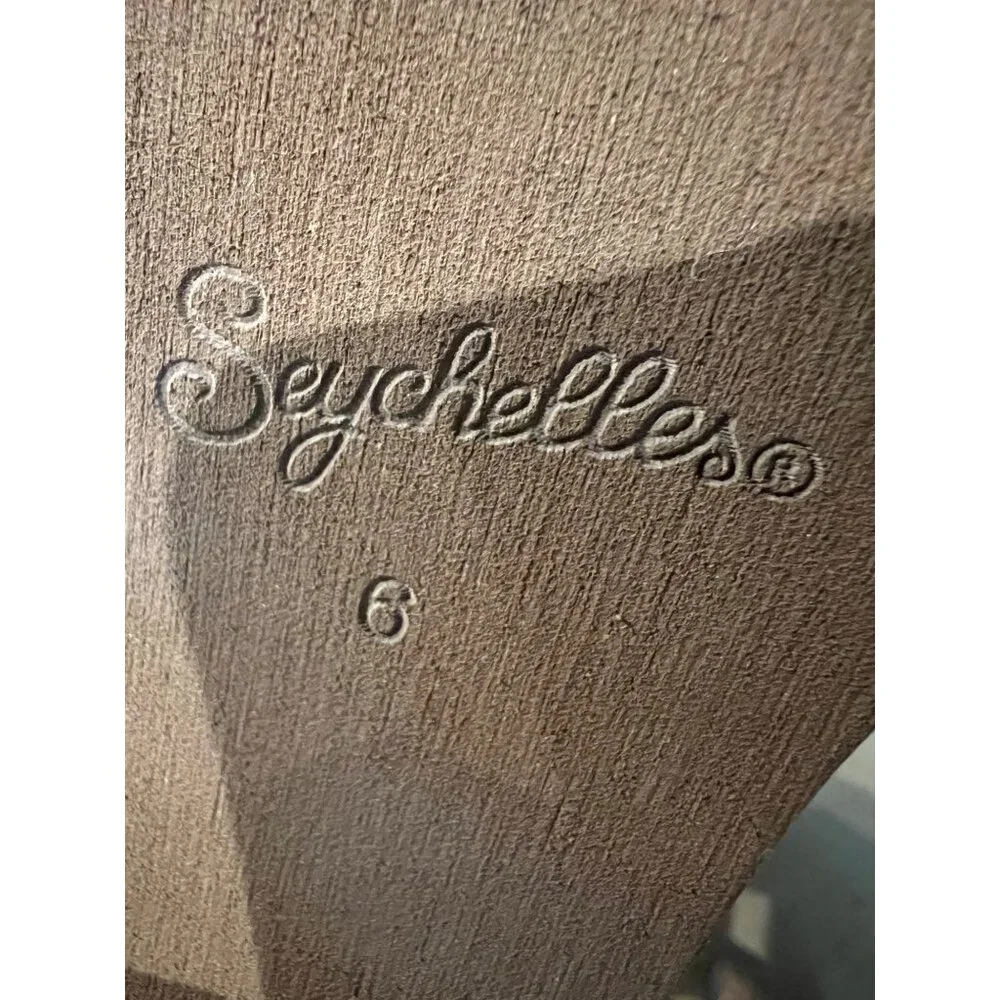 Seychelles crafted from