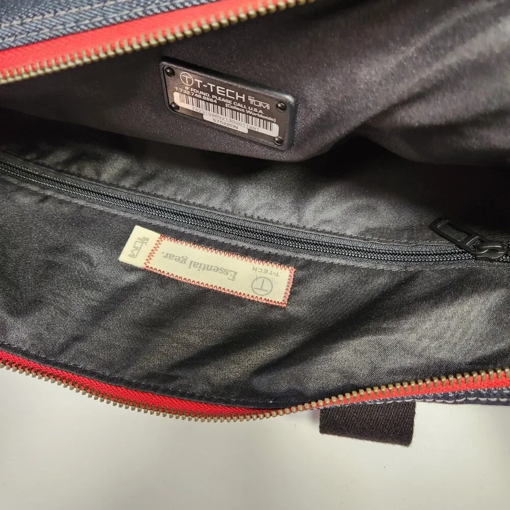 Tumi tech essential