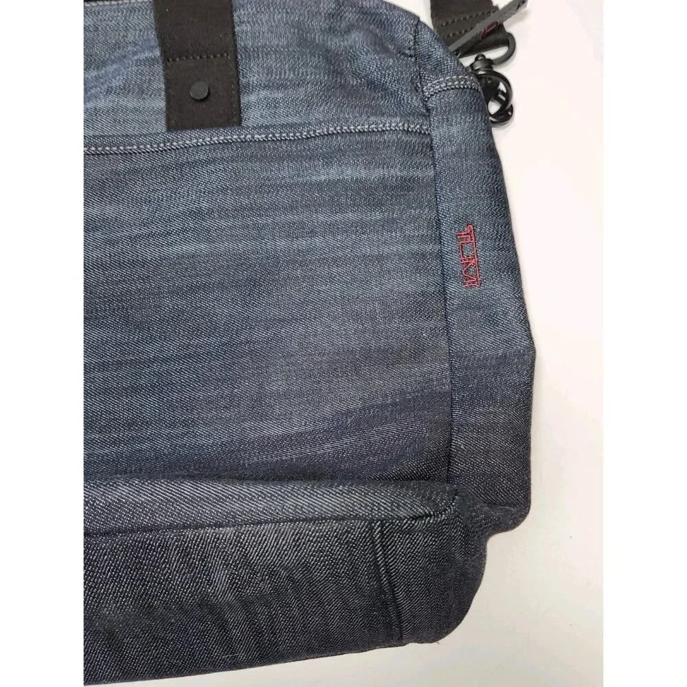 Tumi tech essential