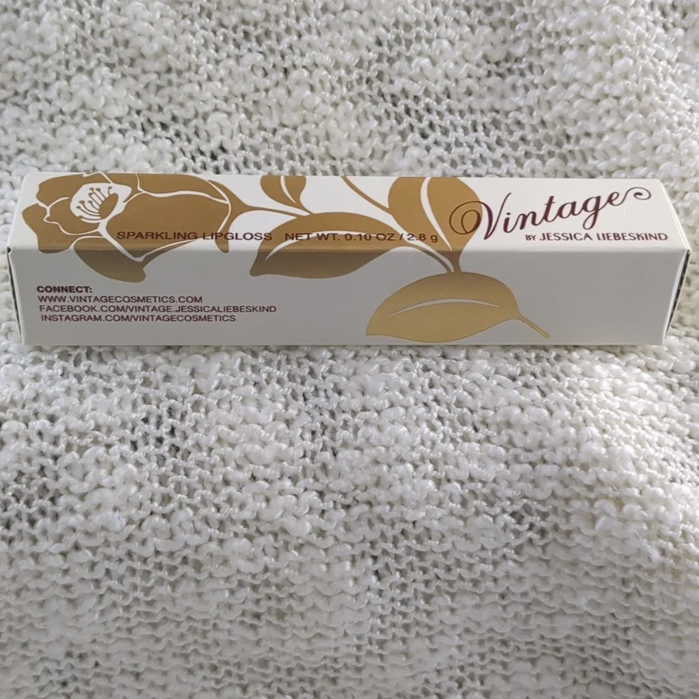 Vintage by Jessica Liebeskind brush easy